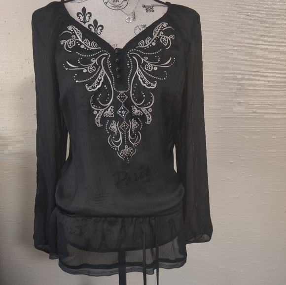 White House Black Market Tops - WHBM Top with Embroidery Design 🖤 (S)